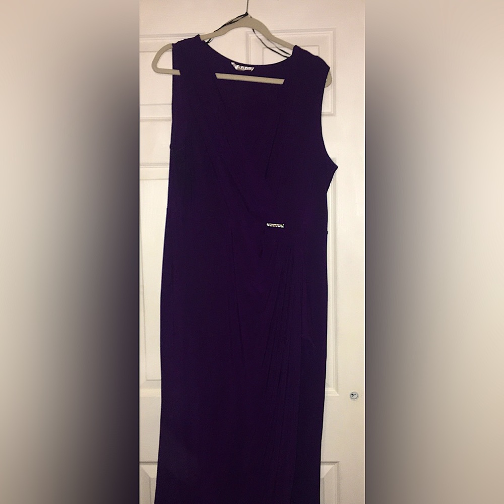 SOHO apparel LTD plus size formal dress. Pretty please floor Length.